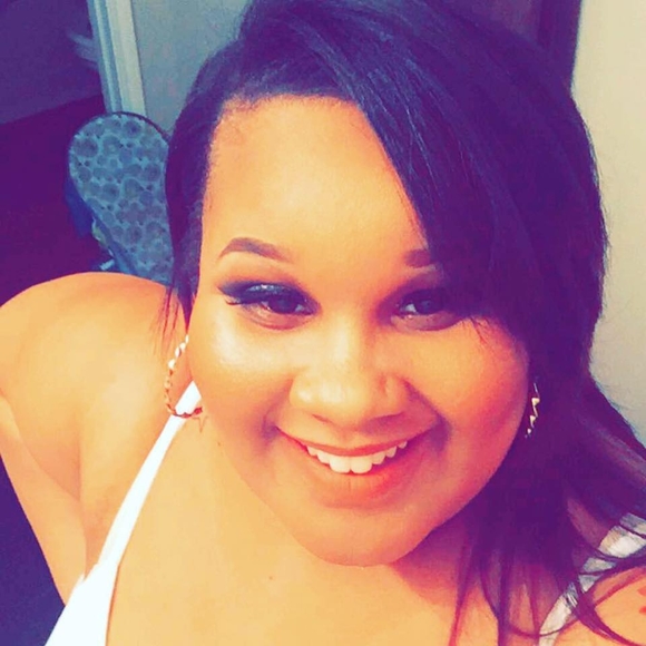 Profile Picture of Dominique Mccray (@dmccray25) on Poshmark