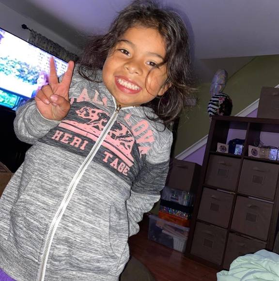 Profile Picture of Mincho Juarez (@minchojuarez) on Poshmark