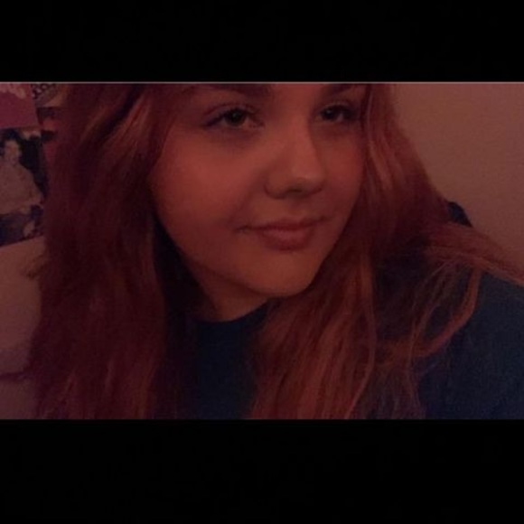 Profile Picture of Mackenzie Brewer (@mbbrewer06) on Poshmark