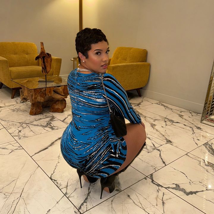 Profile Picture of _hallebarely_ (@_hallebarely_) on Tiktok