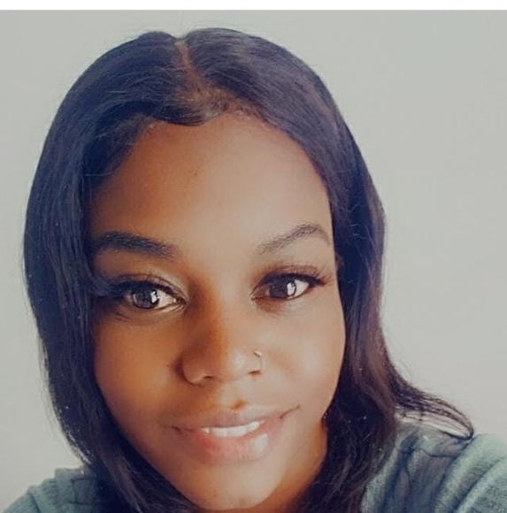 Profile Picture of Loveneverdie Gettoway (@mirlandep14) on Poshmark