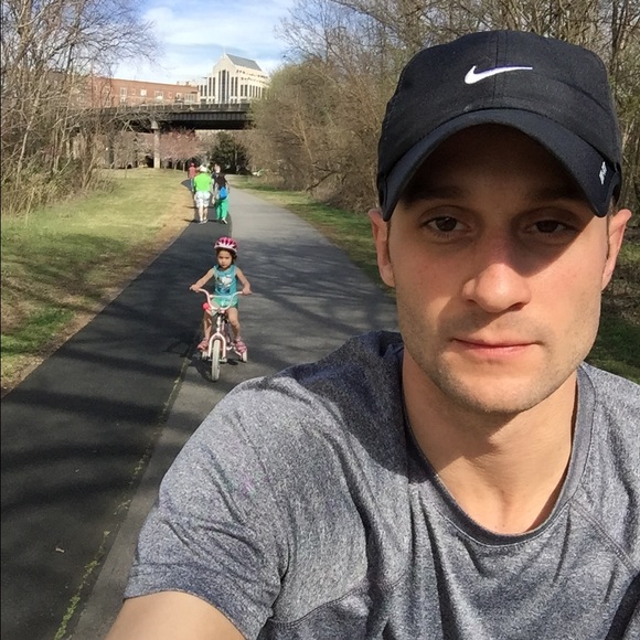 Profile Picture of Tyler Neely (@neelywt) on Poshmark