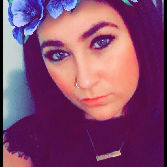 Profile Picture of Jennifer Testman (@jyoung0937) on Poshmark