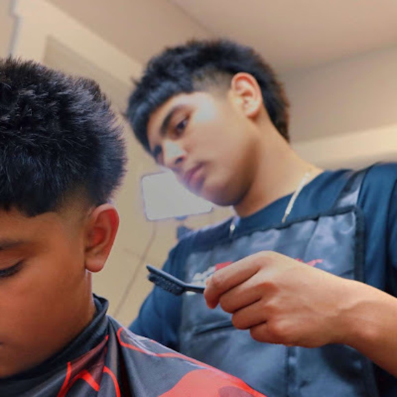 Profile Picture of Victor perez sanchez Perez (@leopoldo924) on Poshmark