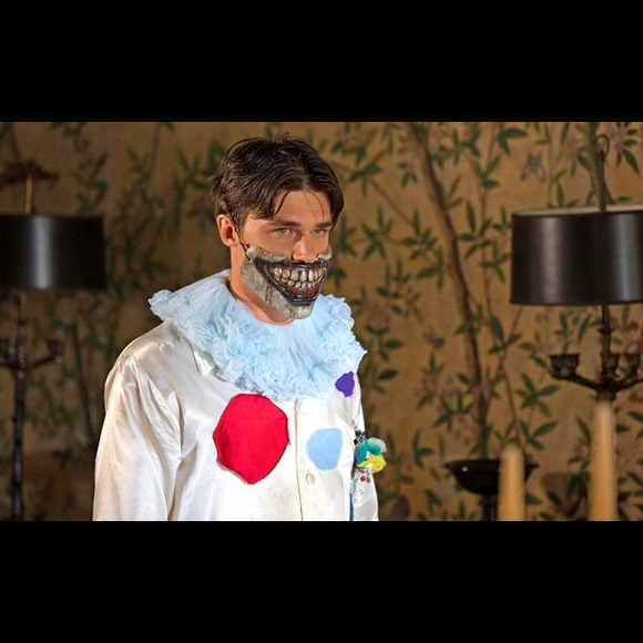 Profile Picture of Meg Portfolio (@neallie1) on Poshmark