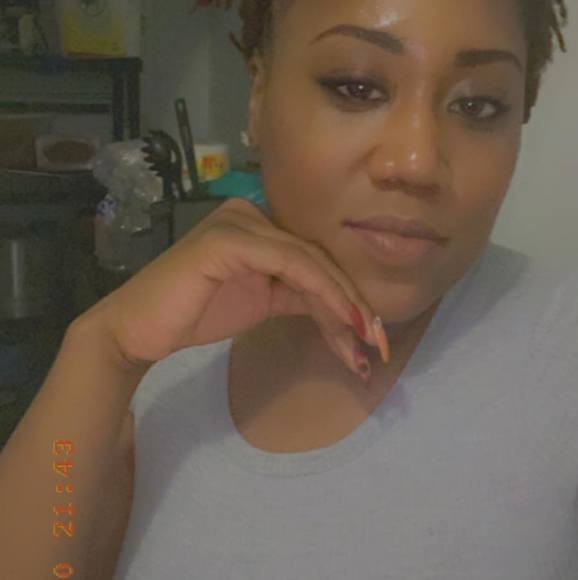 Niece Wells - Poshmark Profile Picture of Niece Wells (@schenesew) on Poshmark