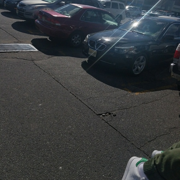 Profile Picture of Ereza Bunjaku (@erzabunjaku) on Poshmark