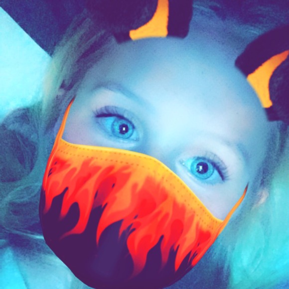 Brienna Thiede - Poshmark Profile Picture of Brienna Thiede (@bunnylover246) on Poshmark