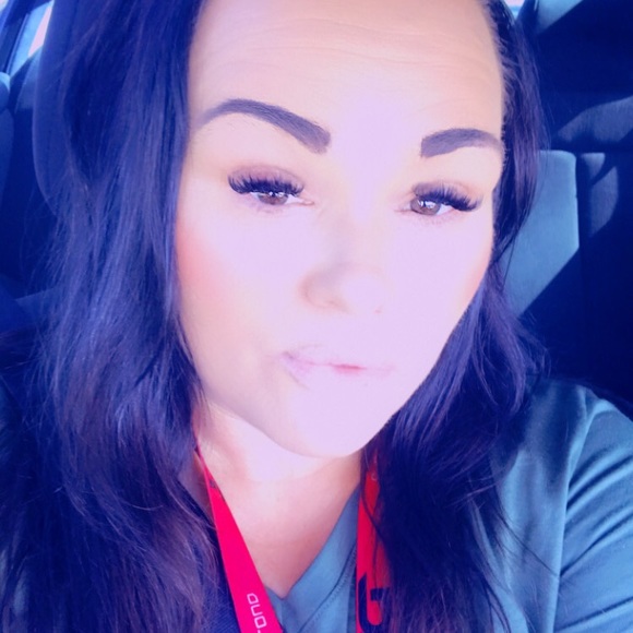 Profile Picture of Misty Foster (@misty6119) on Poshmark