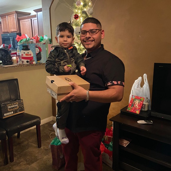 Profile Picture of Jose Corrales (@calejandro213) on Poshmark