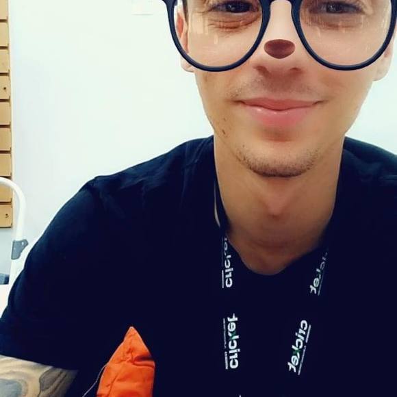 Profile Picture of Jade Remmen (@kyanijade) on Poshmark