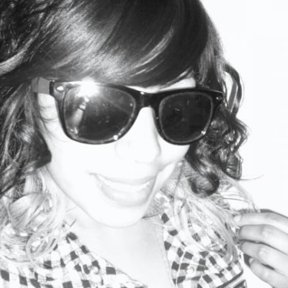 Profile Picture of Nancy Cruz (@mommapanda3) on Poshmark
