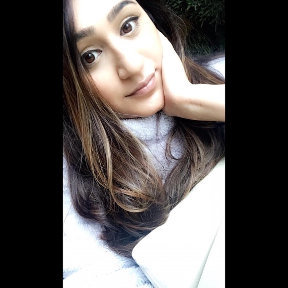 Profile Picture of Fariha Chowdhry (@under_score_91) on Poshmark