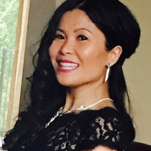 Profile Picture of Mira Gimse (@mirabybe) on Poshmark