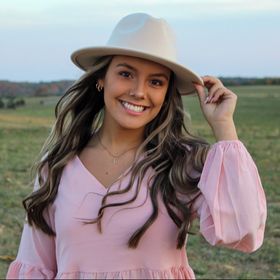 Profile Picture of Chloe Petree (@chloeannpetree) on Pinterest