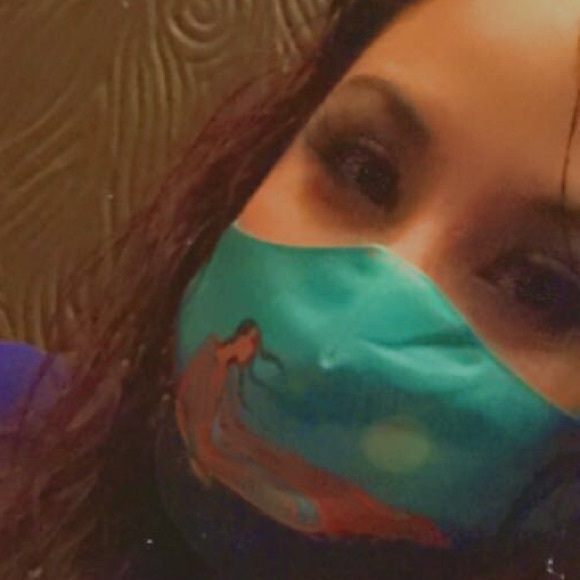 Profile Picture of Heather Chase (@heathermchase) on Poshmark