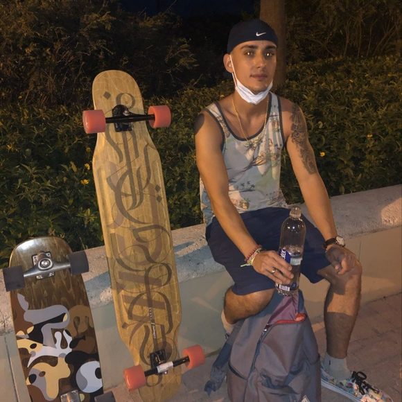 Profile Picture of James Schlitz (@james9722) on Poshmark