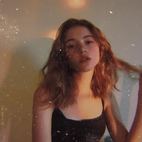 Profile Picture of Laurie Ottey (@speedingu) on Poshmark