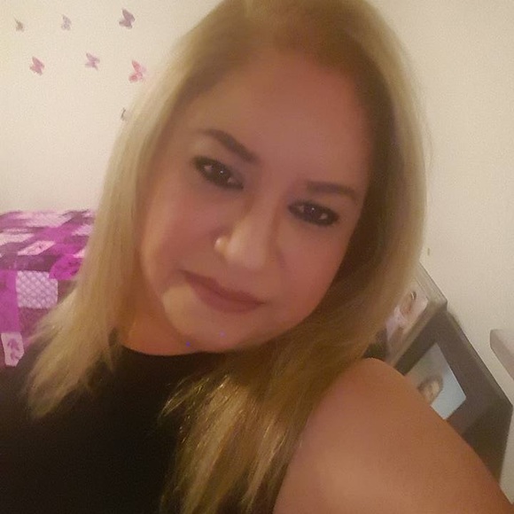 Profile Picture of Rosa Duran (@rosaduran1968) on Poshmark