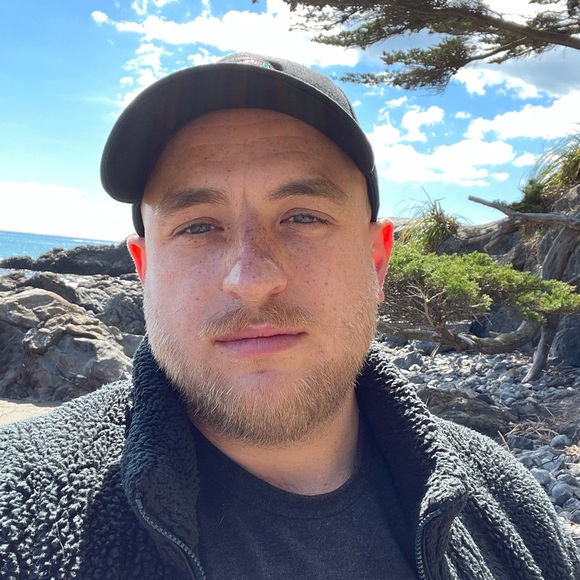 Profile Picture of James Sewell (@jambo987) on Poshmark