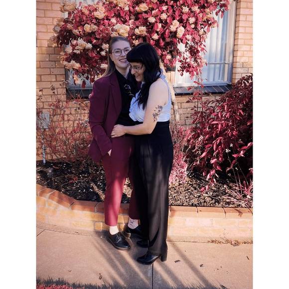 Profile Picture of Hannah Quick (@hquick_) on Poshmark