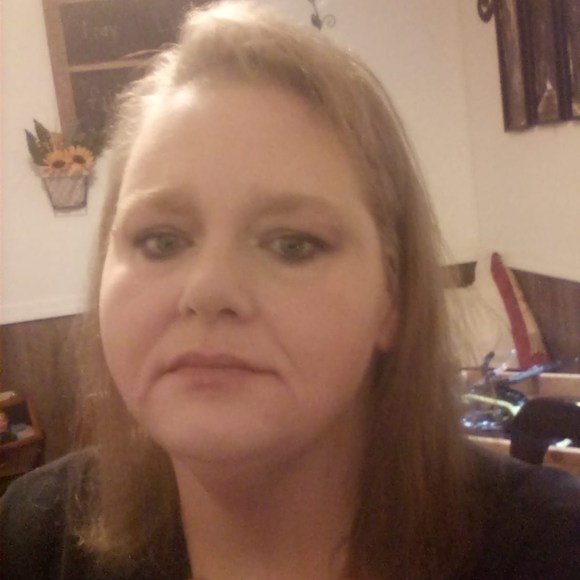 Profile Picture of Lisa Sorrells (@lsorrells83) on Poshmark