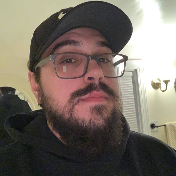 Profile Picture of Steven Rodrigues (@steverson777) on Poshmark