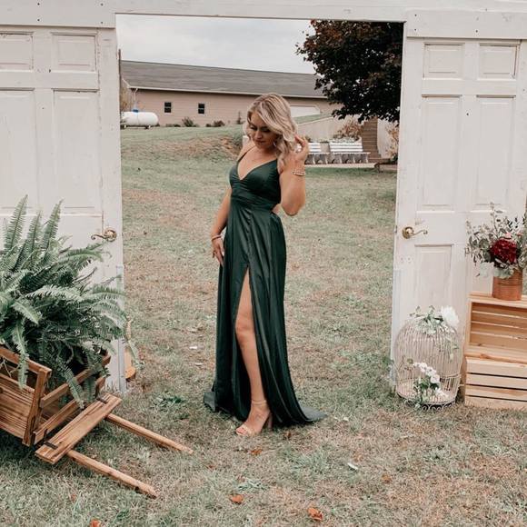 Profile Picture of Shelby Ruggles (@shelbynichole) on Poshmark