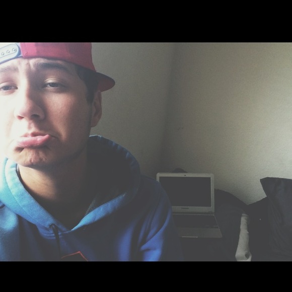 Profile Picture of Mike Juarez (@tallmickeyz) on Poshmark