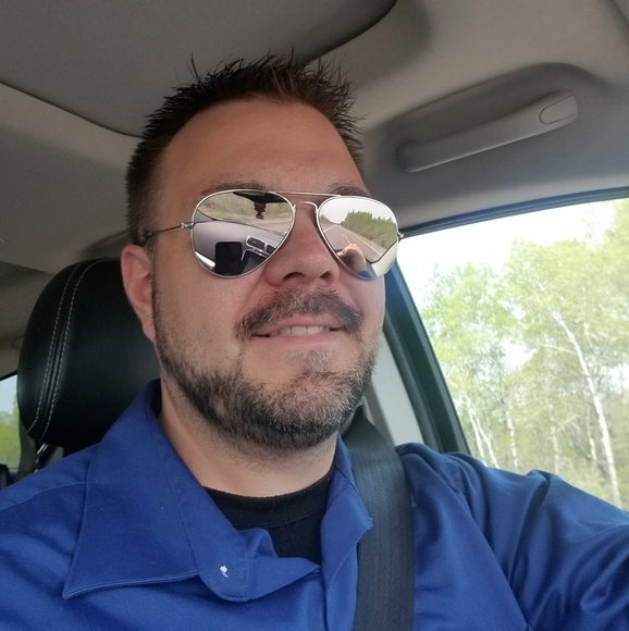 Profile Picture of Ed Hedican (@ehedican) on Poshmark