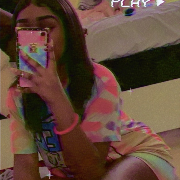 Profile Picture of Denasia Thornton (@denasia_t) on Poshmark