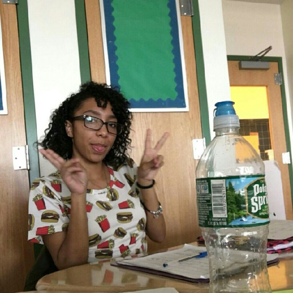 Profile Picture of Clarke Lawson (@clarke_xoxo) on Poshmark