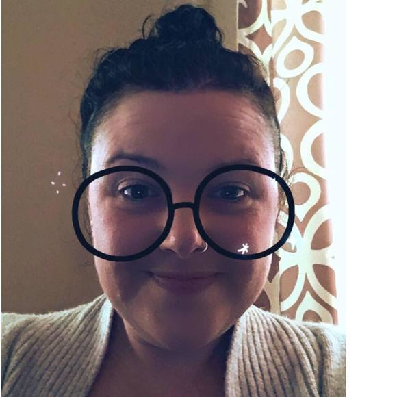 Profile Picture of Michelle Manning (@mlmanning0609) on Poshmark