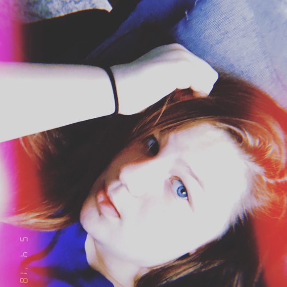 Profile Picture of Alyssa Wienstroer (@21alwiens) on Poshmark