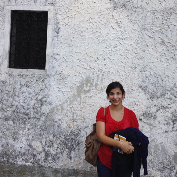 Profile Picture of Sheena Baratono (@srb533) on Poshmark