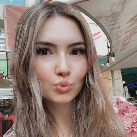 Profile Picture of Hannah Marlitt (@hannahmarlitt) on Poshmark