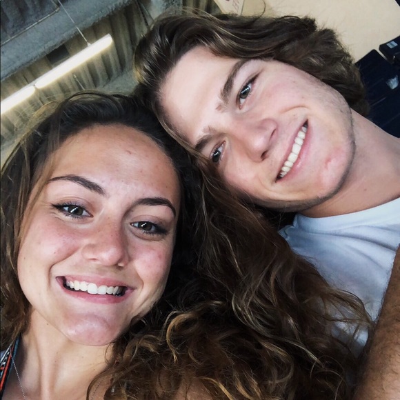 Profile Picture of Isabella Oursler (@ioursler13) on Poshmark