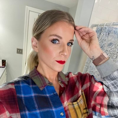 Profile Picture of Danielle Lee Allen (@Danyell_Allen) on Twitter