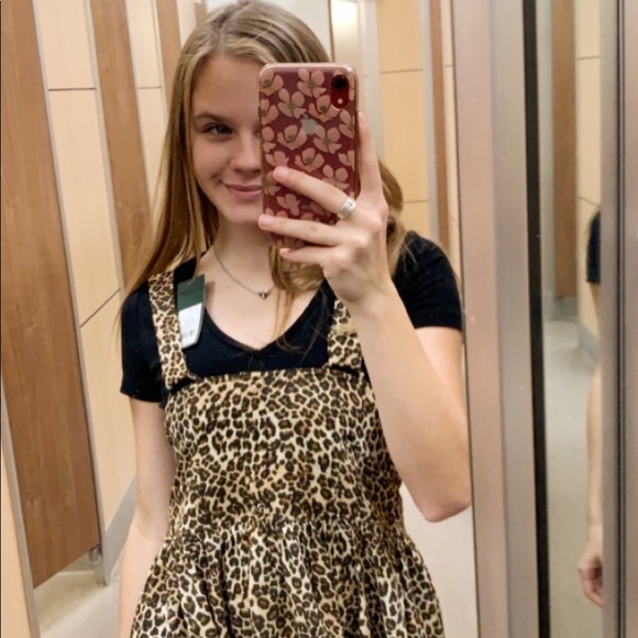 Profile Picture of Katelynn Hanson (@katelynnhansonn) on Poshmark