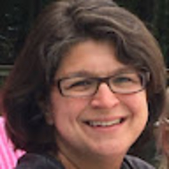 Profile Picture of Elizabeth Hoogendoorn (@ech468) on Poshmark