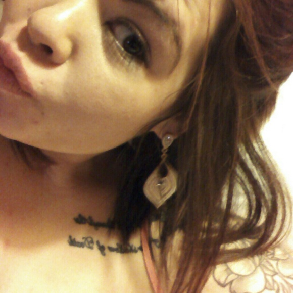 Profile Picture of Aleecia Scott (@ajscottjones) on Poshmark