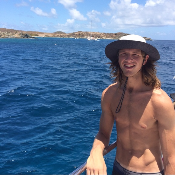 Profile Picture of Thomas Kosiba (@tomkosiba) on Poshmark