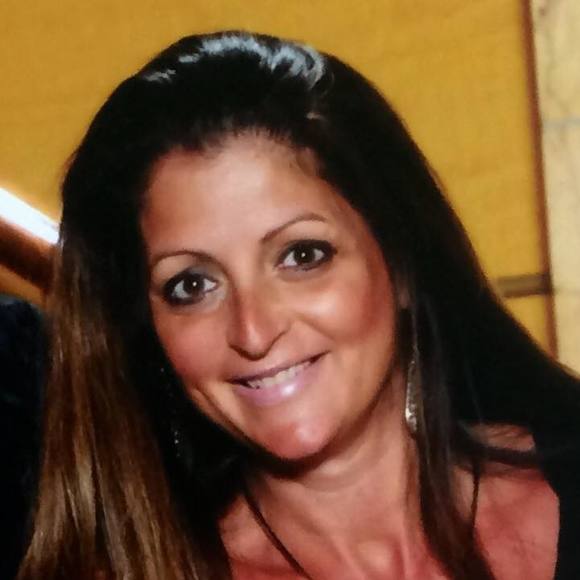Profile Picture of Kim Disanferdinando hynes (@kimmie4339) on Poshmark