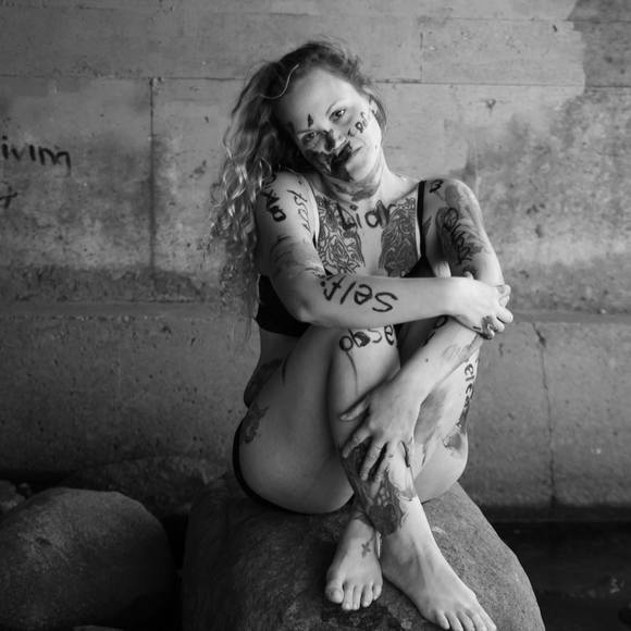 Profile Picture of Terah Rayner (@terahmm) on Poshmark