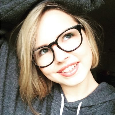 Profile Picture of Elizabeth Thacker (@Lizzie_Txk) on Twitter