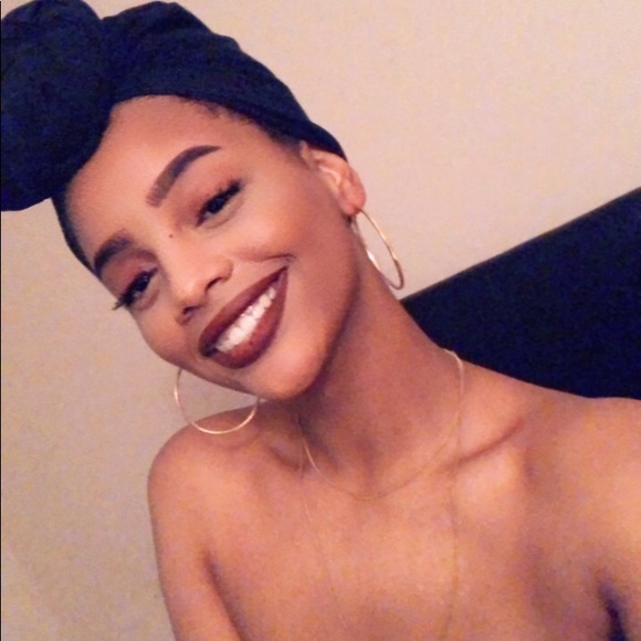 Profile Picture of Imani James (@monijam) on Poshmark