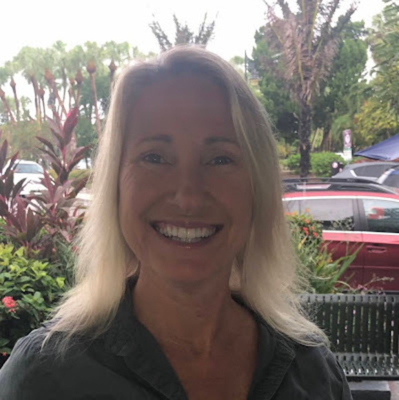 Profile Picture of Chrissy Holubeck (@chrissyholubeck) on Poshmark