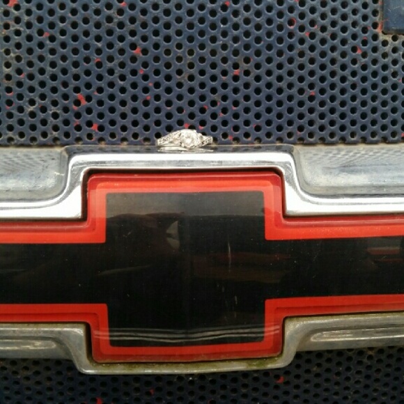 Profile Picture of Emily Quinn (@jakgirl) on Poshmark