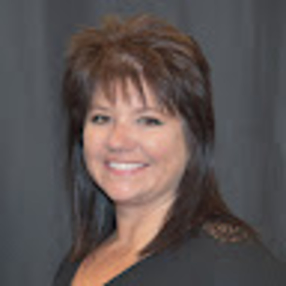 Tammy Handschke - Poshmark Profile Picture of Tammy Handschke (@tammyhandschke) on Poshmark