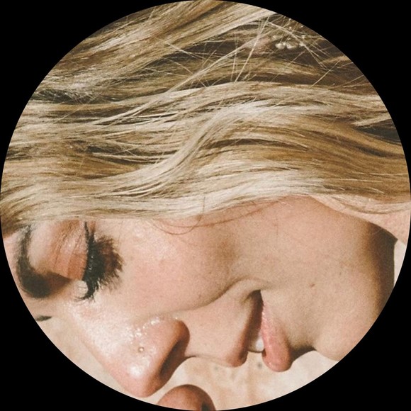 Profile Picture of Joaquin Moon (@smellthewildwom) on Poshmark